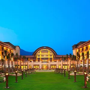https://the-st-regis-sanya-yalong-bay-resort.sanyahainanhotels.com